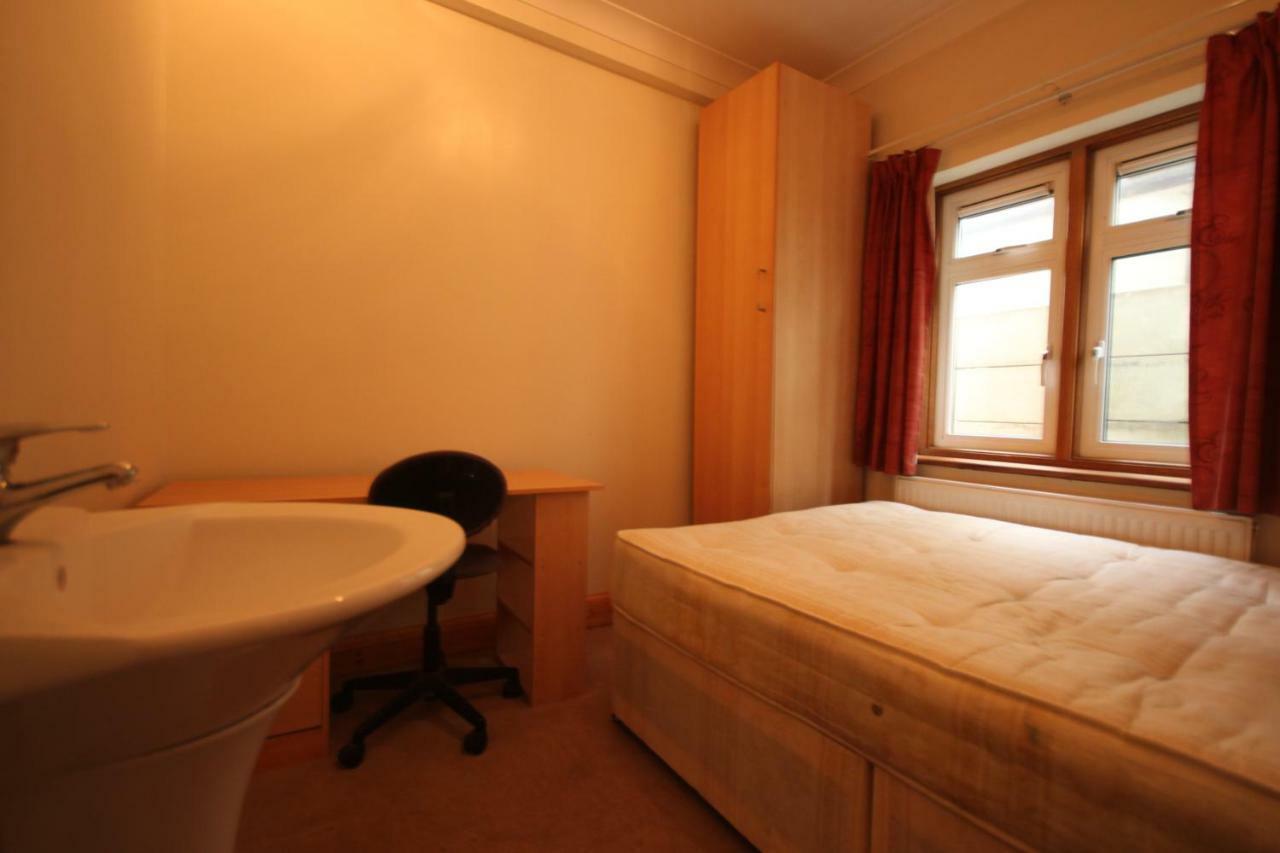 Bed and Breakfast Draycott Londres Exterior foto
